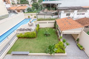 Image 33 - 877532