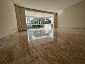 Image 4 - 877532