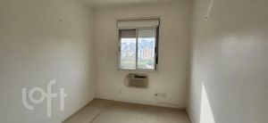 Image 7 - 877534