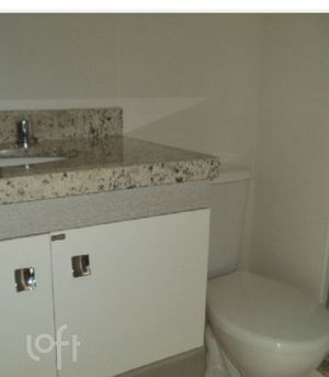 Image 8 - 877536