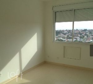 Image 4 - 877536