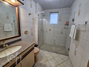 Image 13 - 877539