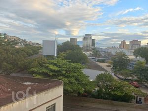 Image 17 - 877539