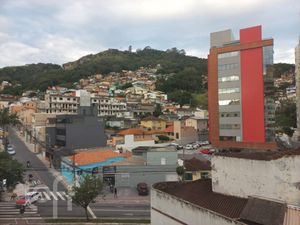 Image 16 - 877539