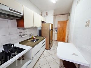 Image 6 - 877539