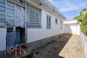 Image 16 - 877541