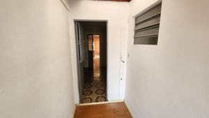 Image 7 - 877549