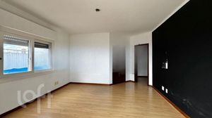 Image 36 - 877554