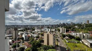 Image 22 - 877554