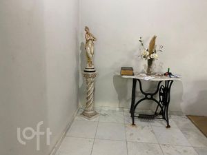Image 19 - 877555