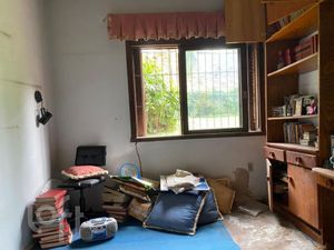 Image 9 - 877555