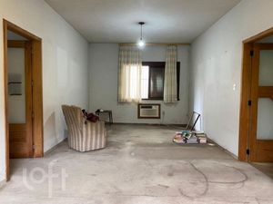 Image 13 - 877555