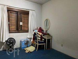 Image 11 - 877555