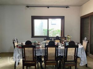 Image 6 - 877555