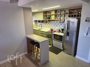 Image 9 - 877557
