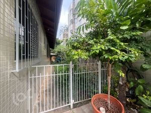 Image 42 - 877559