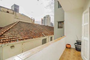 Image 4 - 877561