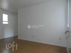 Image 21 - 877566