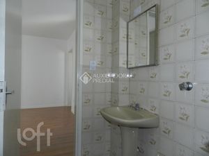 Image 9 - 877566