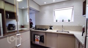 Image 4 - 877572