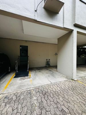 Image 33 - 877573