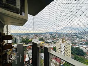 Image 11 - 877573