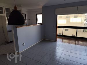 Image 10 - 877574