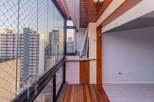 Image 4 - 877574