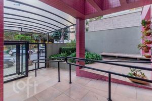 Image 46 - 877574