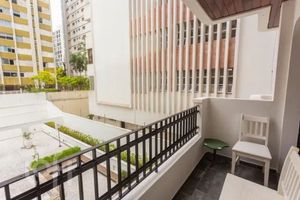 Image 7 - 877575