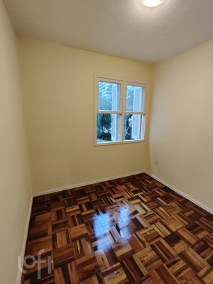 Image 11 - 877581