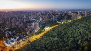 Image 10 - 877593