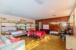 Image 26 - 877606