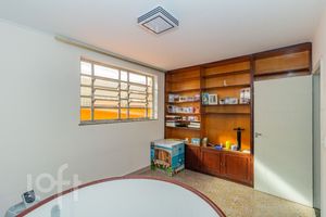 Image 31 - 877606