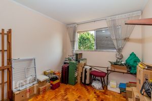 Image 11 - 877606
