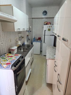 Image 11 - 877607