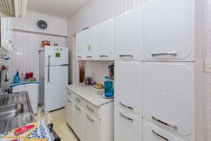 Image 18 - 877607