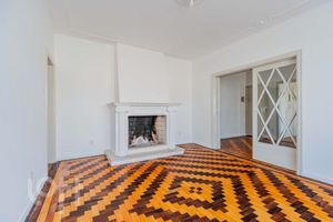 Image 18 - 877609