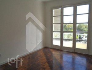 Image 7 - 877609