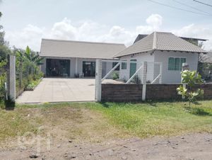 Image 13 - 877611