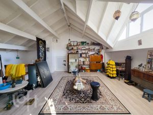 Image 10 - 877612