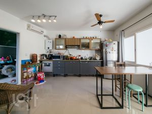 Image 4 - 877612