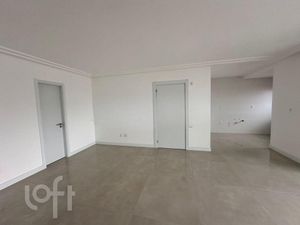 Image 11 - 877615