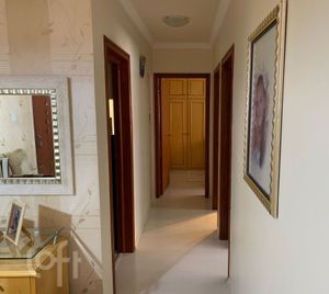 Image 17 - 877618
