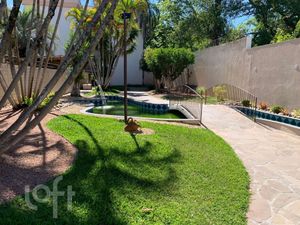 Image 30 - 877618