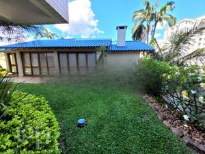 Image 9 - 877622