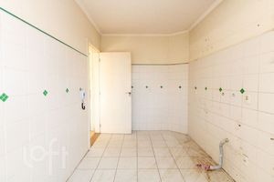 Image 4 - 877623