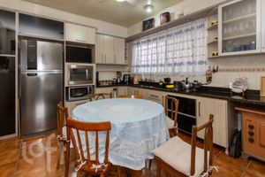Image 8 - 877624