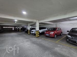 Image 11 - 877626