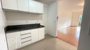 Image 8 - 877632